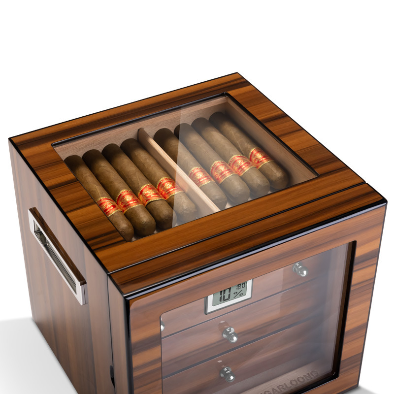 Advanced Cigar Cabinet Moistur - огляд і ціна Cigar Cutter Set